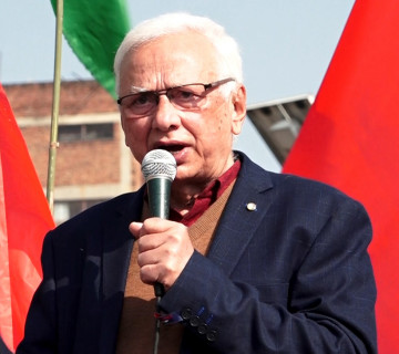 प्रचण्ड ओलीसँग मिल्ने डरले देउवा कात्तिकभित्रै संघ र प्रदेशको चुनाव गर्ने पक्षमा छन् : सीपी गजुरेल